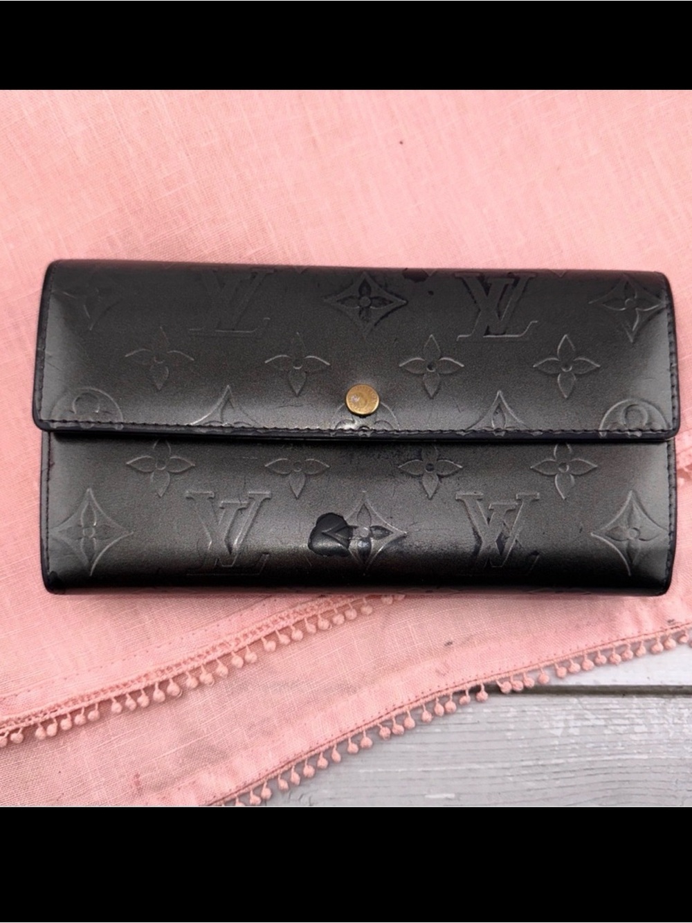 AUTHENTIC Louis Vuitton Monogram Sarah Wallet. Dark grey.